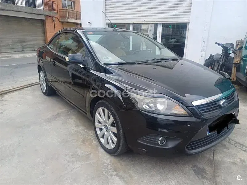 Usado Ford Focus Cabriolet Titanium 136 CV (100 kW) 2009 Negro Descapotable