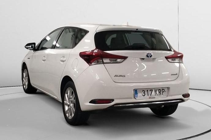 Usado Toyota Auris Hybrid Business Edition 136 CV (100 kW) 2018
