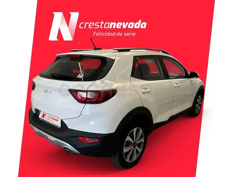 Usado Kia Stonic 84 CV (61 kW) 2023 Blanco SUV
