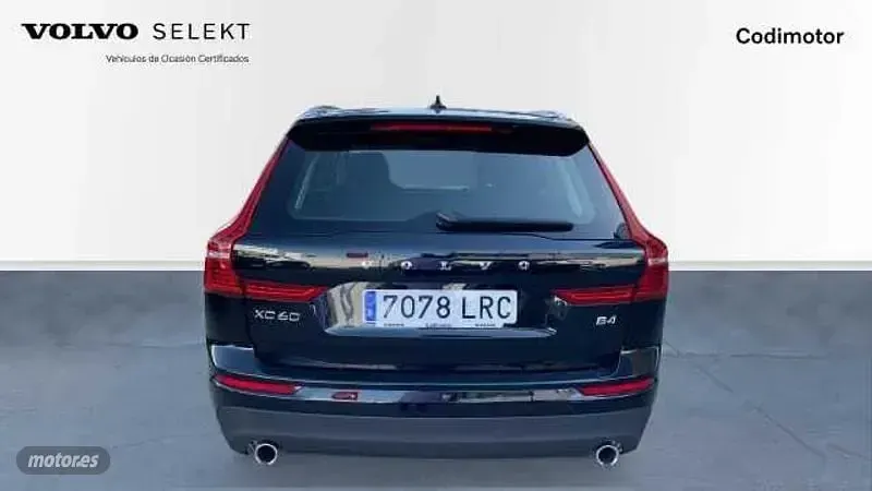 Usado Volvo XC60 Momentum 2021 Negro SUV