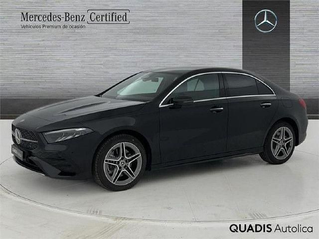 Usado Mercedes A250 AMG line 218 CV (160 kW) 2024 Negro cosmos