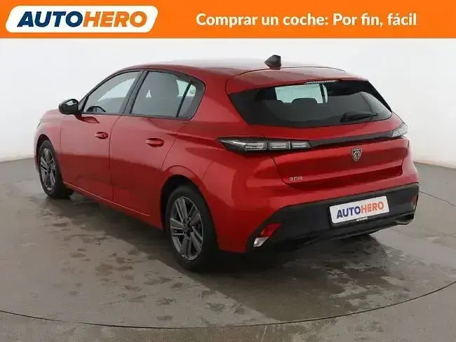 Usado Peugeot 308 Active 131 HP (96 kW) 2022 Vermelho Sedan
