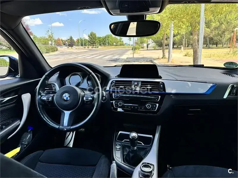 Usado BMW 118 Comfort Edition 136 CV (100 kW) 2017 Azul Utilitario