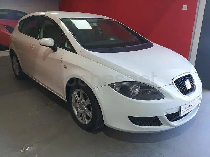 Usado Seat Leon Ecomotive 105 CV (77 kW) 2008 Blanco Utilitario