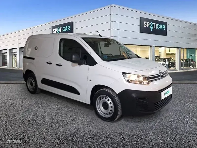 Usado Citroën Berlingo 131 CV (96 kW) 2021 Blanco Monovolumen
