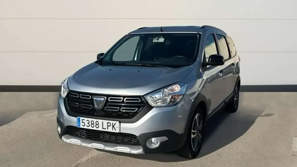 Usado Dacia Lodgy 116 CV (85 kW) 2021 Plateado Monovolumen