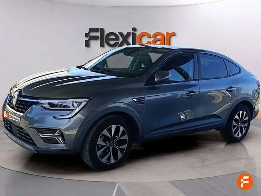 Usado Renault Arkana Equilibre 140 CV (102 kW) 2022 Gris SUV