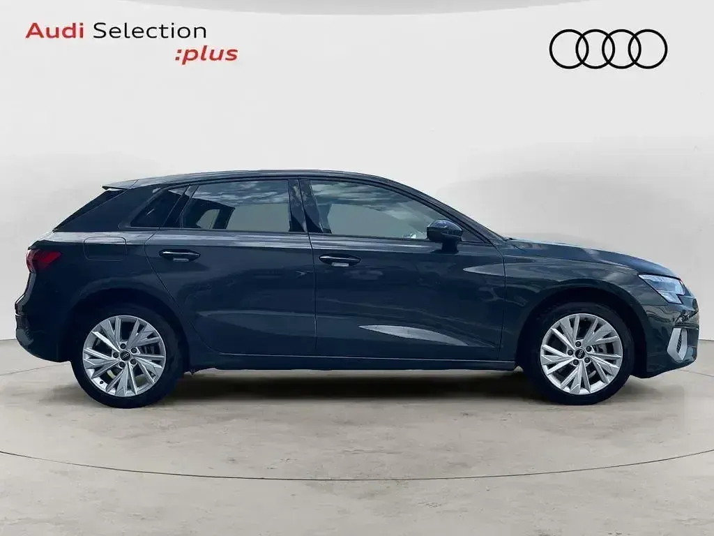 Usado Audi A3 e-tron Advanced Plus 204 CV (150 kW) 2024 Gris Utilitario