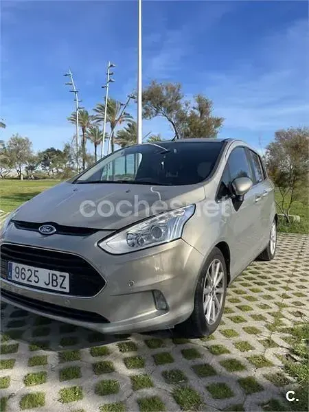Usado Ford B-MAX Titanium 95 CV (69 kW) 2015 Beige Monovolumen