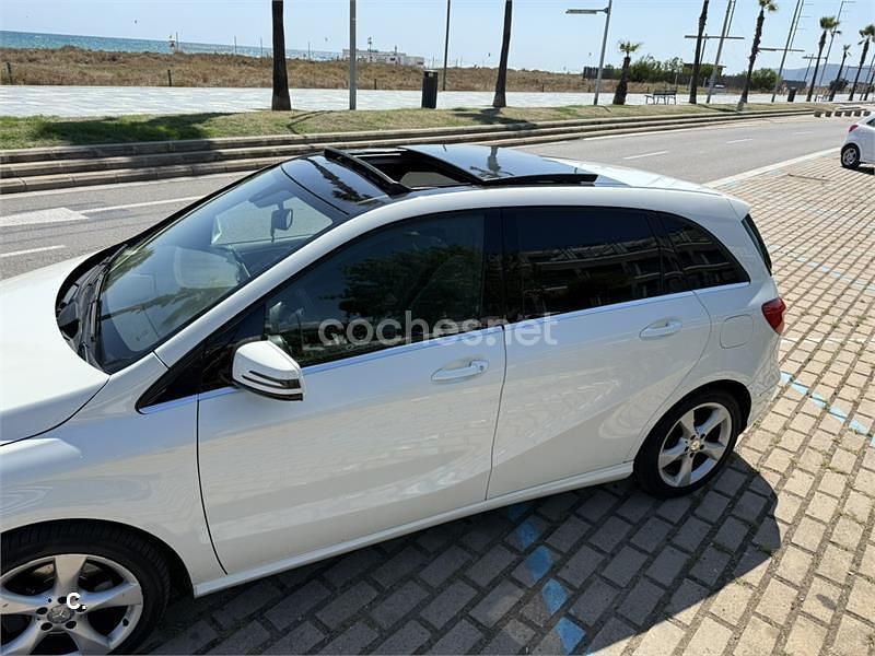 Blanco Usado 2013 Mercedes B200 Monovolumen | 10.900 € (Precio justo) - Imagen 1/4
