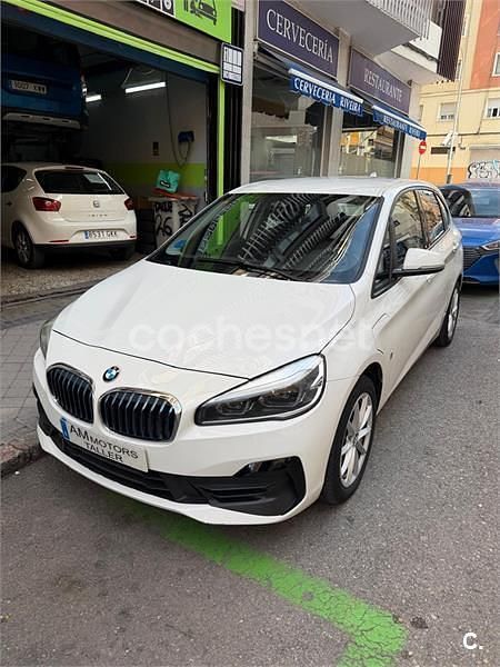 Usado BMW 225 Active Tourer iPerformance 224 CV (164 kW) 2018 Blanco Monovolumen