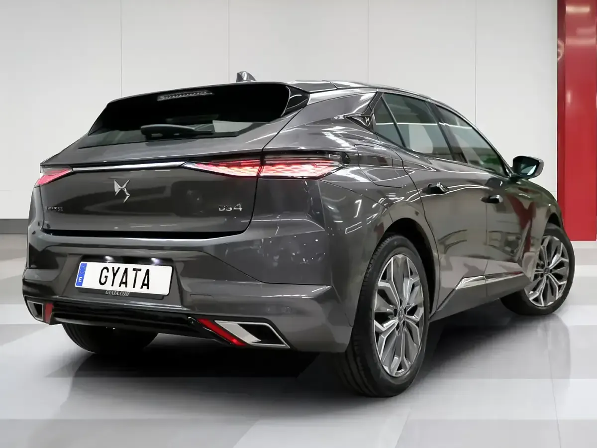 Usado DS Automobiles DS4 Trocadero 225 CV (165 kW) 2023 Gris SUV