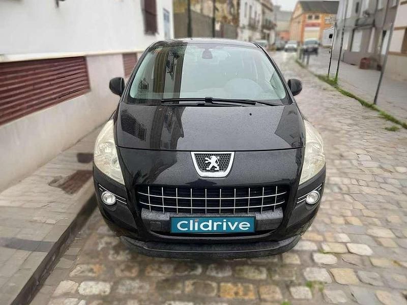 Usado Peugeot 3008 Active 114 CV (83 kW) 2011 Negro Familiar
