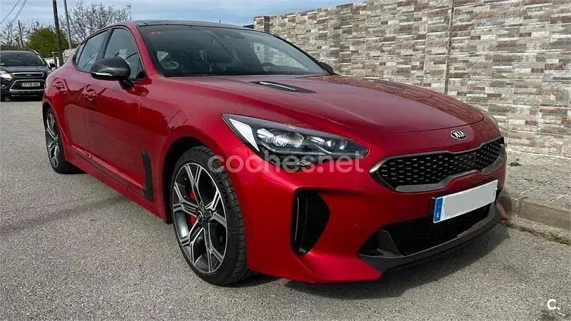 Usado Kia Stinger GT 370 CV (272 kW) 2019 Rojo Utilitario