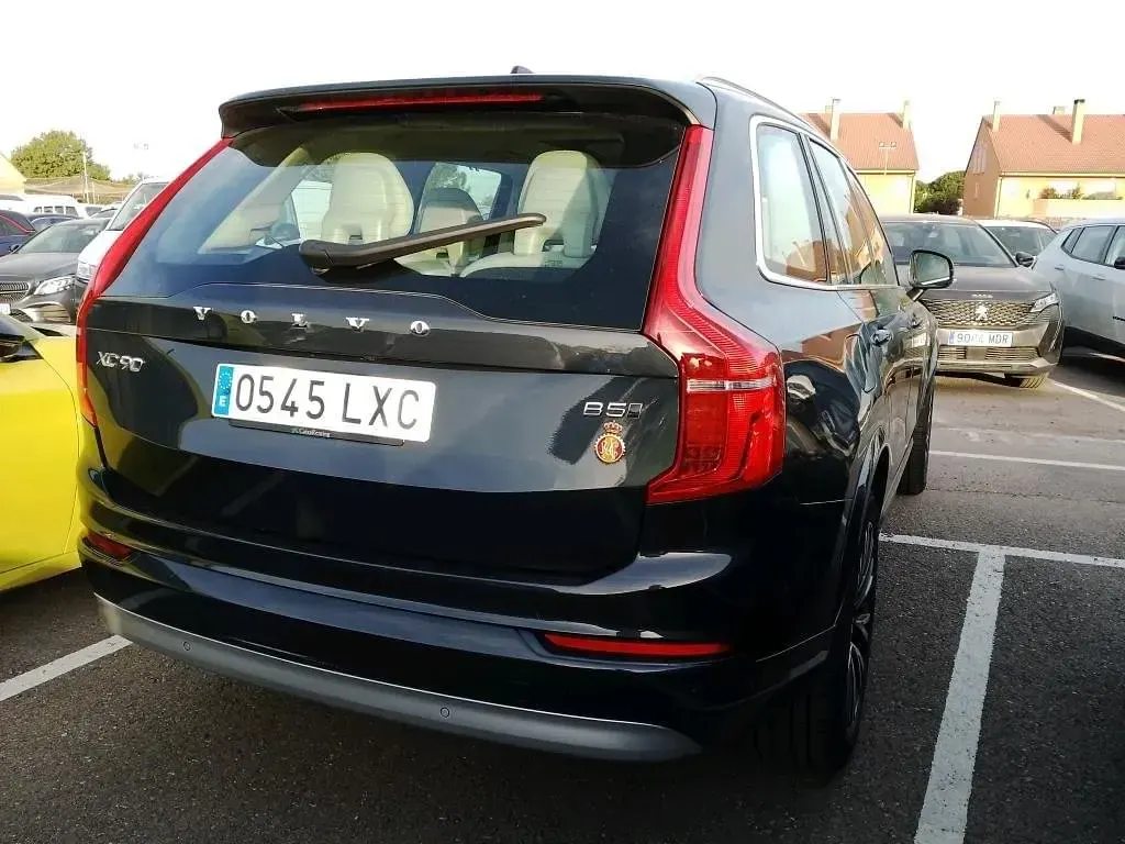 Usado Volvo XC90 Momentum 235 CV (172 kW) 2022 SUV