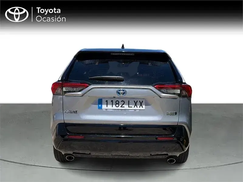 Usado Toyota RAV4 Hybrid Plus 306 CV (225 kW) 2022 Gris / plata SUV