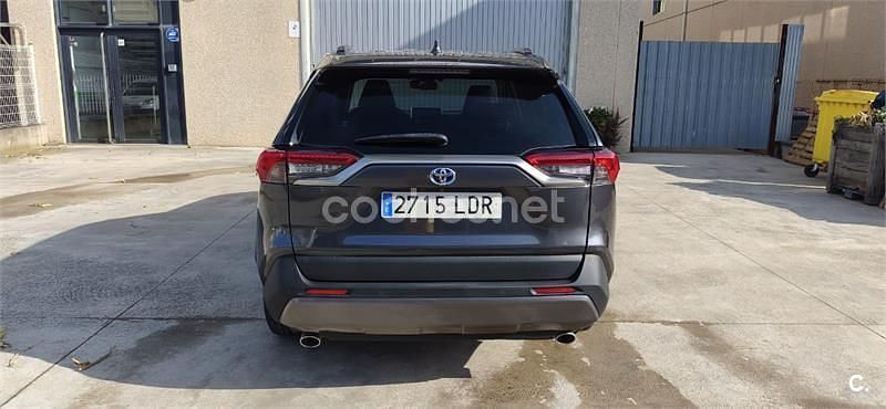 Usado Toyota RAV4 Hybrid Advance 218 CV (160 kW) 2019 Gris / plata SUV