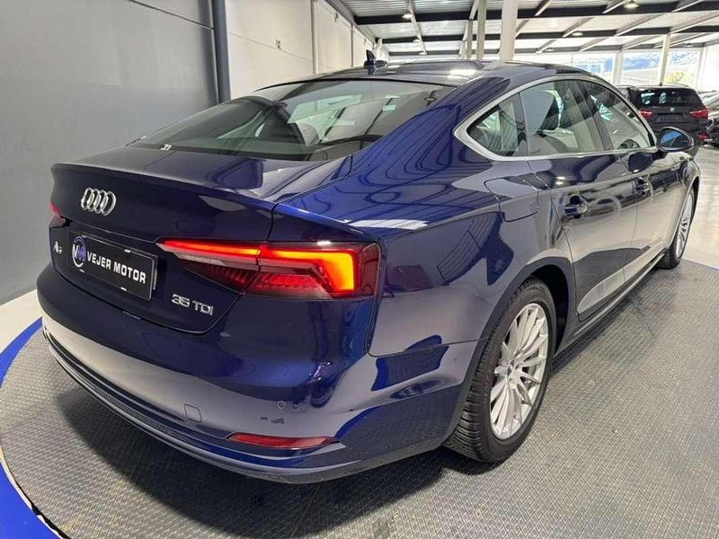 Usado Audi A5 163 CV (119 kW) 2019 Azul Coupe