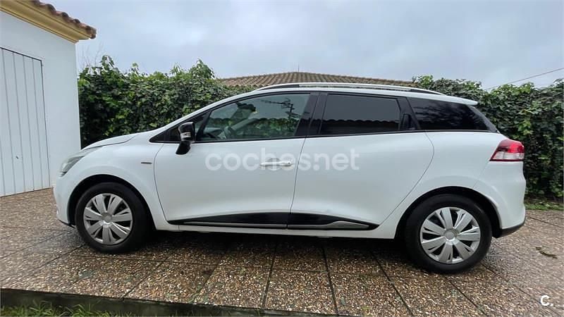 Usado Renault Clio GrandTour Life 75 CV (55 kW) 2018 Blanco Familiar