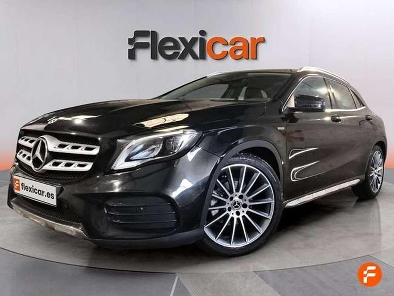 Usado Mercedes GLA200 156 CV (114 kW) 2019 Negro SUV