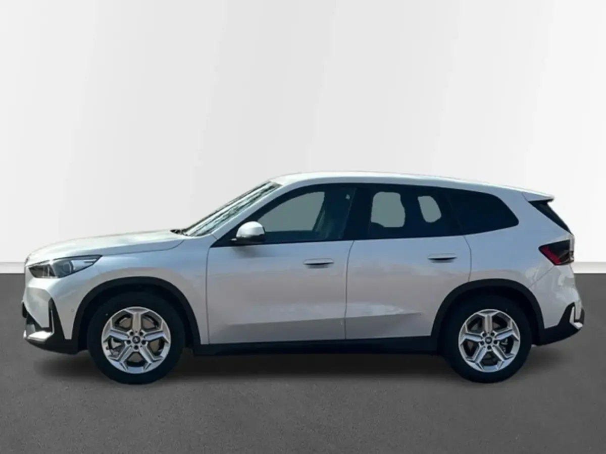 Usado BMW iX1 Comfort Edition 230 kW (313 CV) 2025 Blanco SUV