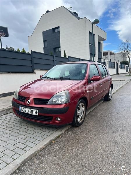 Usado 2005 Renault Clio II Authentique Berlina | 1200 € (Buen precio) - Imagen 1/4