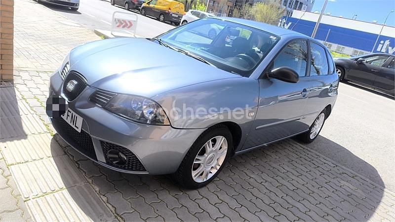 Usado Seat Ibiza Reference 85 CV (62 kW) 2007 Gris / plata Utilitario