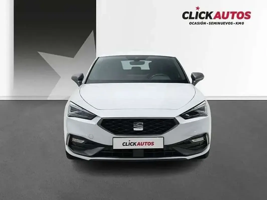 Usado Seat Leon FR 150 CV (110 kW) 2025 Blanco Utilitario