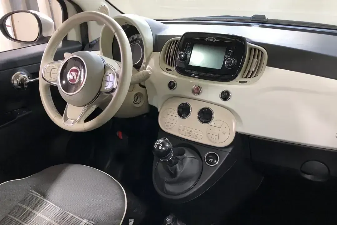Używany Fiat 500 Pop 69 KM (50 kW) 2018 Biały Sedan/Limuzyna