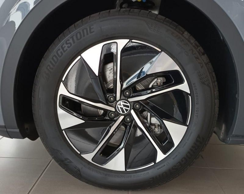 Nuevo VW ID.5 Pro 150 kW (204 CV) 2025 Gris ceres techo negro SUV