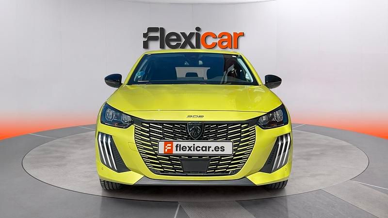 Usado Peugeot 208 Allure 110 CV (80 kW) 2025 Amarillo Utilitario
