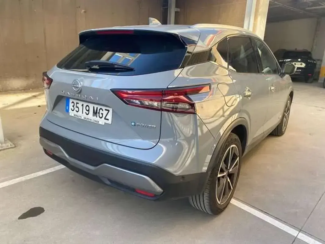 Usado Nissan Qashqai Tekna 192 CV (141 kW) 2023 Gris SUV