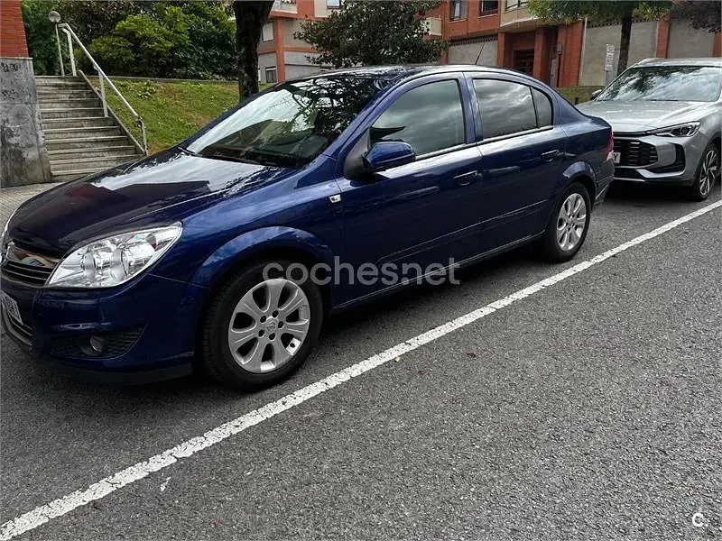 Usado Opel Astra Enjoy 115 CV (84 kW) 2008 Azul Berlina