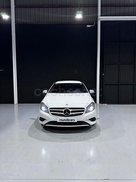 Usado Mercedes A180 Style 122 CV (89 kW) 2013 Blanco Berlina
