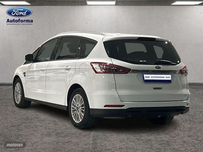 Usado Ford S-MAX Trend 120 CV (88 kW) 2017 Blanco Monovolumen