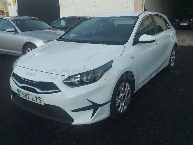 Usado Kia Ceed 100 CV (73 kW) 2022 Blanco Utilitario