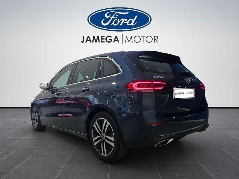 Usado Mercedes B200 150 CV (110 kW) 2022 Azul Monovolumen