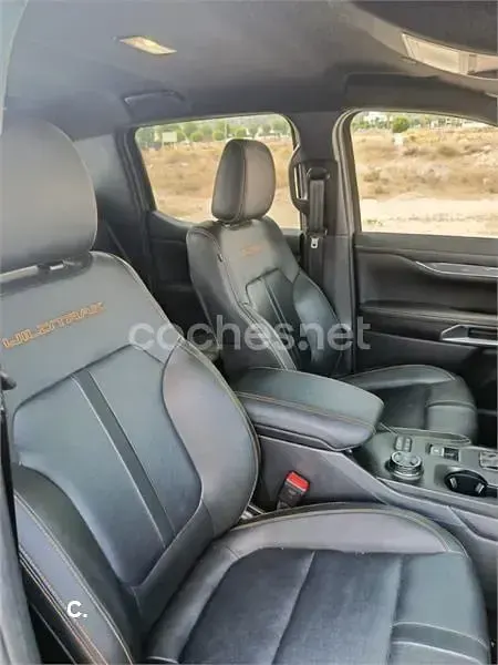 Usado Ford Ranger Wildtrack 205 CV (150 kW) 2025 Gris / plata Pickup/Camioneta