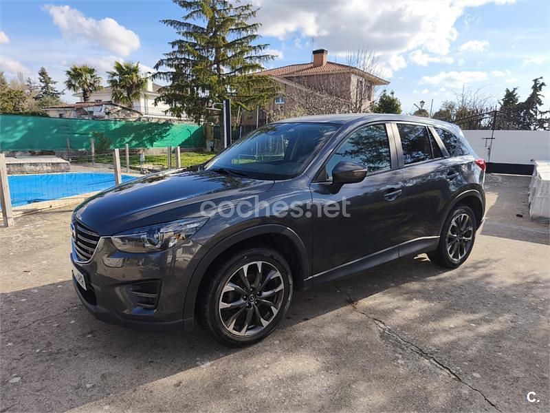 Usado Mazda CX-5 Luxury 150 CV (110 kW) 2015 Gris / plata SUV