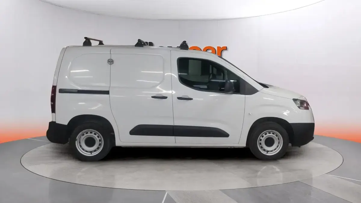Usado Toyota Proace City City 102 CV (75 kW) 2023 Blanco Monovolumen