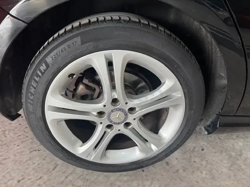 Usado Mercedes A200 Style 136 CV (100 kW) 2015 Negro Berlina