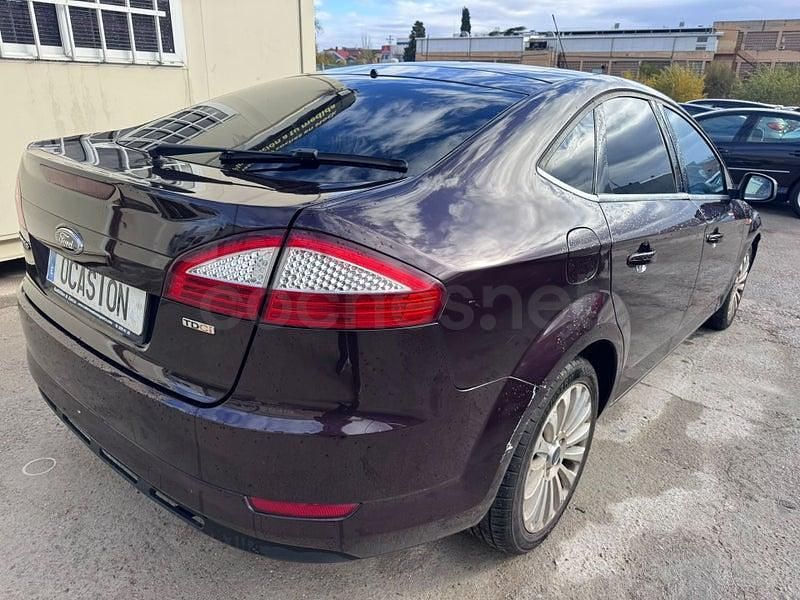 Usado Ford Mondeo Ghia 140 CV (102 kW) 2008 Negro Berlina