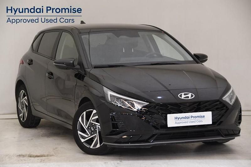 Usado Hyundai i20 100 CV (73 kW) 2025 Negro Utilitario