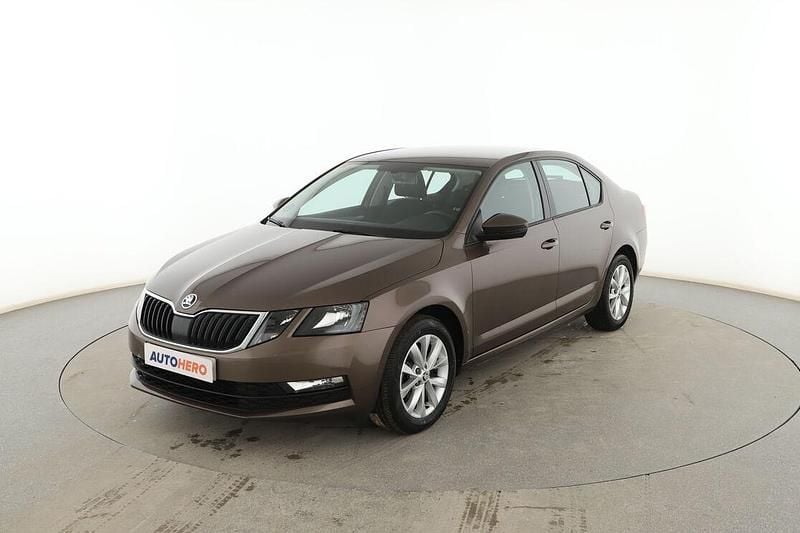 Marrón Usado 2019 Skoda Octavia Ambition Berlina | 17.799 € (Precio justo) - Imagen 1/3