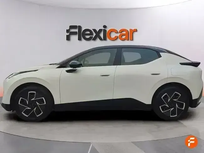 Usado Lynk & Co 02 200 kW (272 CV) 2025 Blanco