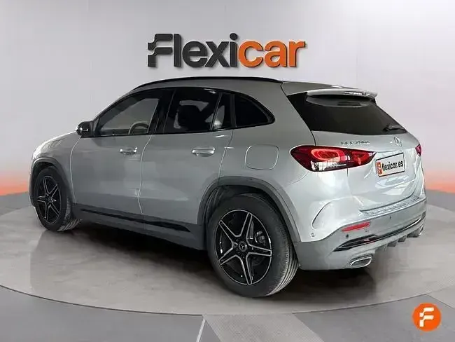 Usado Mercedes GLA200 150 CV (110 kW) 2021 Gris SUV