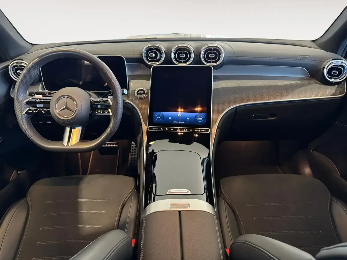 Usado Mercedes GLC300e AMG line 197 CV (144 kW) 2026 Blanco