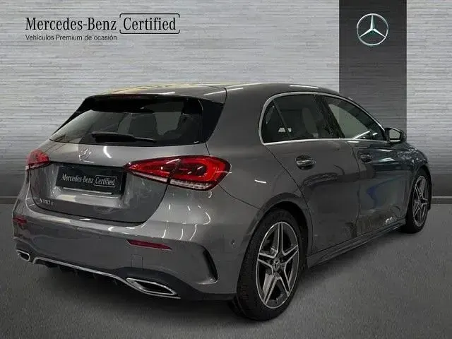 Usado Mercedes A180 116 CV (85 kW) 2021 Gris montaña Berlina