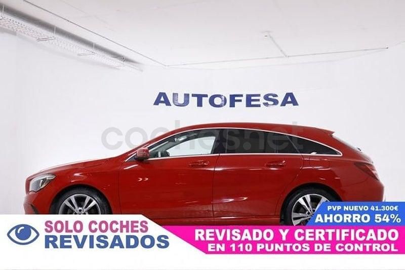 Usado Mercedes CLA200 Shooting Brake 136 CV (100 kW) 2018 Rojo Familiar
