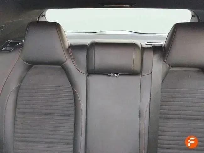 Usado Mercedes A180 AMG line 122 CV (89 kW) 2017 Blanco